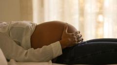 เปิดกรณีหายาก-หญิงตั้งครรภ์กับชายสองคนในเวลาเดียวกัน