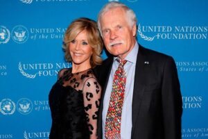 cnn-founder-and-media-pioneer-ted-turner-dies-at-87