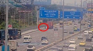 1250-น-มอเตอร์เวย์-(ทล7)-มุ่งหน้ากรุงเทพ-กม.7+700-มีคนเดิ-|-2026-05-12-05:52:00