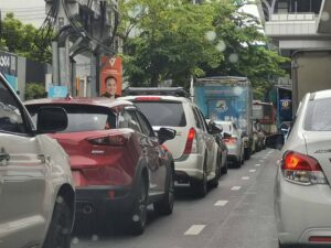 1145-น.-รถติด-ถนนพหลโยธิน-ขาออก-จากแยกเสนานิคม-ไปแยกเกษตร-|-2026-06-20-04:49:00