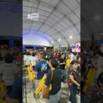 บรรยากาศแฟนนักตบลูกยางสาวไทยฟีเวอร์