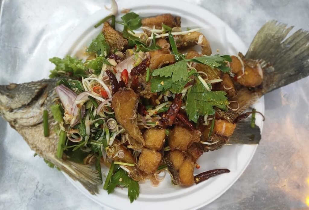 ปลากะพงคลุกฝุ่น-ทีเด็ดร้านท่าโก๊-หน้าที่ว่าการอำเภอบางปะกง-|-2026-06-26-08:00:00