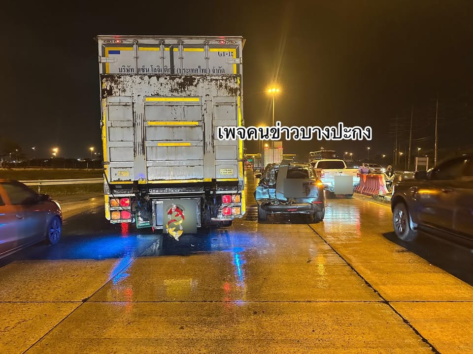 กีดขวาง2ช่องทาง-รถบรรทุกหกล้อกับรถไฟฟ้า-ต่างระดับไฟแดงท่าสะ-|-2026-08-05-12:29:00