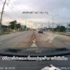 จังหวะไฟจะแดง-สี่แยกท่าสะอ้าน-ระวังกันด้วย-(feed--|-2026-08-12-12:34:00