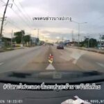 จังหวะไฟจะแดง-สี่แยกท่าสะอ้าน-ระวังกันด้วย-(feed--|-2026-08-12-12:34:00
