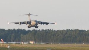 us.-glimpse-chief-visits-russia-for-meetings,-media-experiences