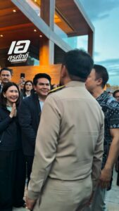 รมว.สุรศักดิ์-พร้อมคณะผู้บริหารกระทรวงฯ-ร่วม-นายกรัฐมนตรี-ลง