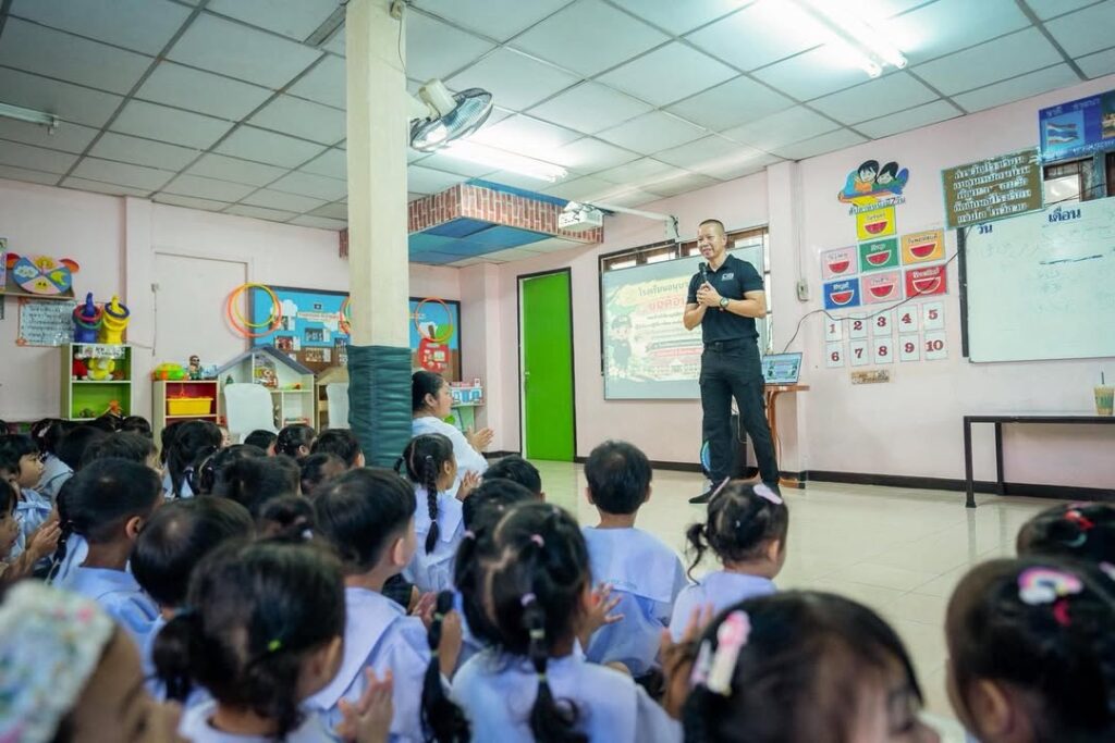 ตำรวจสอบสวนกลาง-บรรยายให้ความรู้เกี่ยวกับการรับมือสถาน