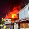 ด่วน-ไฟไหม้บ้าน-ลามแล้ว-2-หลังคาเรือน-ถนนอู่ทองนอก-เขตดุสิต-|-2026-10-18-11:29:00