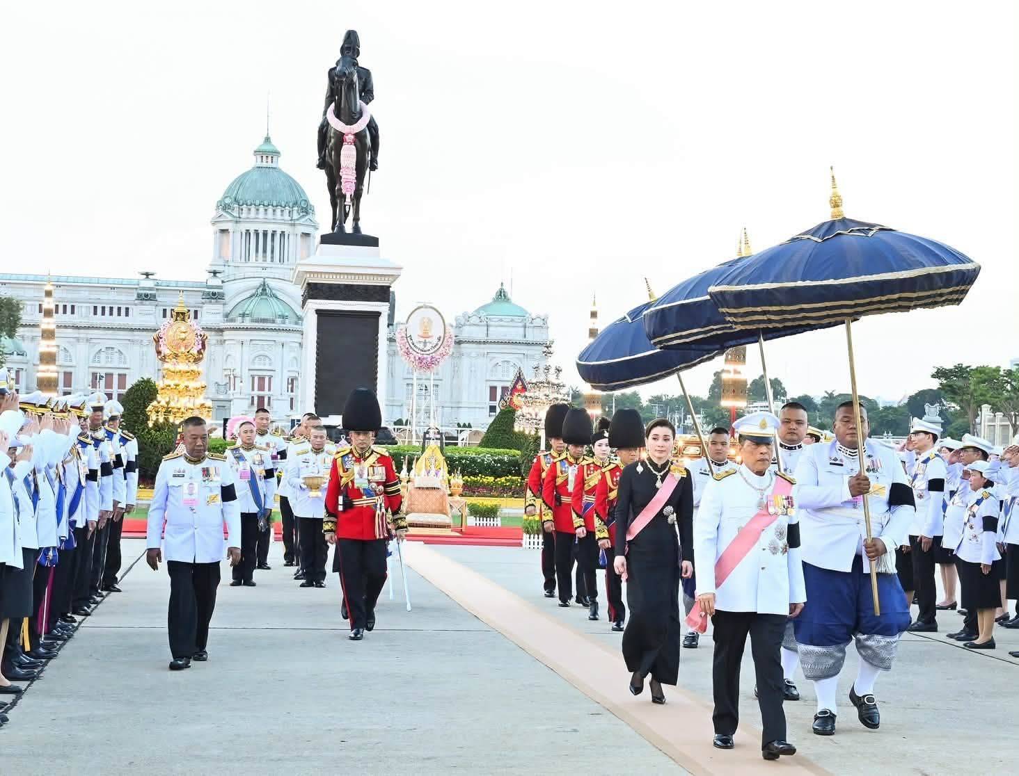 (23-ตค69)-เวลา-1702-น.-พระบาทสมเด็จพระเจ้าอยู่หัว-และสมเด