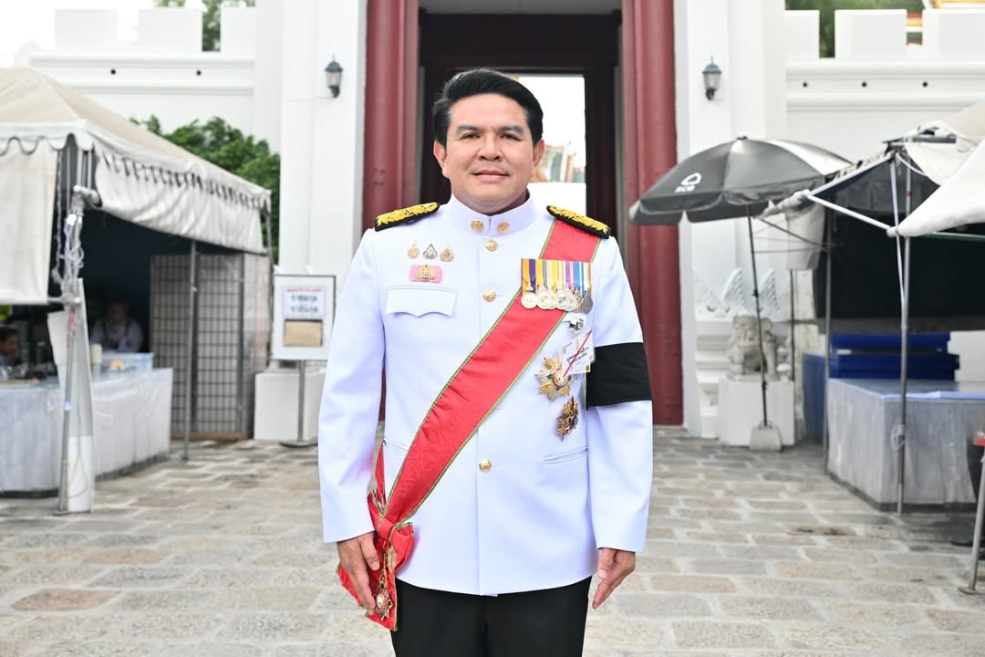 รมว.สุรศักดิ์-เข้าเฝ้าทูลละอองธุลีพระบาท-ในพระราชพิธีทรงบำ