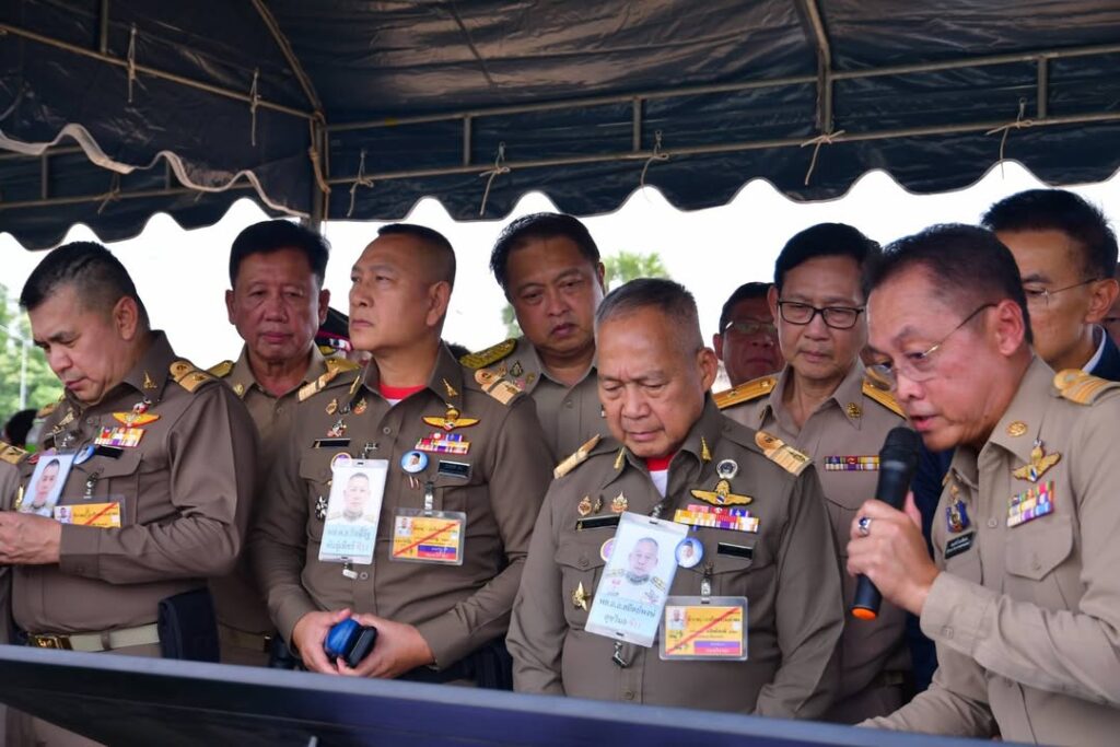 ðððð-:-รมวทส.สุชาติ-ลงพื้นที่เพชรบุรี-ติดตามโครงการพระราช