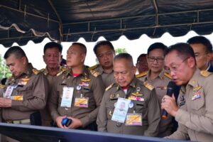 ðððð-:-รมวทส.สุชาติ-ลงพื้นที่เพชรบุรี-ติดตามโครงการพระราช